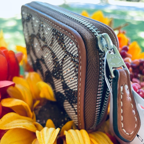 NWT!🤎🤎 COACH ZIP AROUND CARD CASE IN CRYSTAL JACQUARD! - Picture 2 of 6